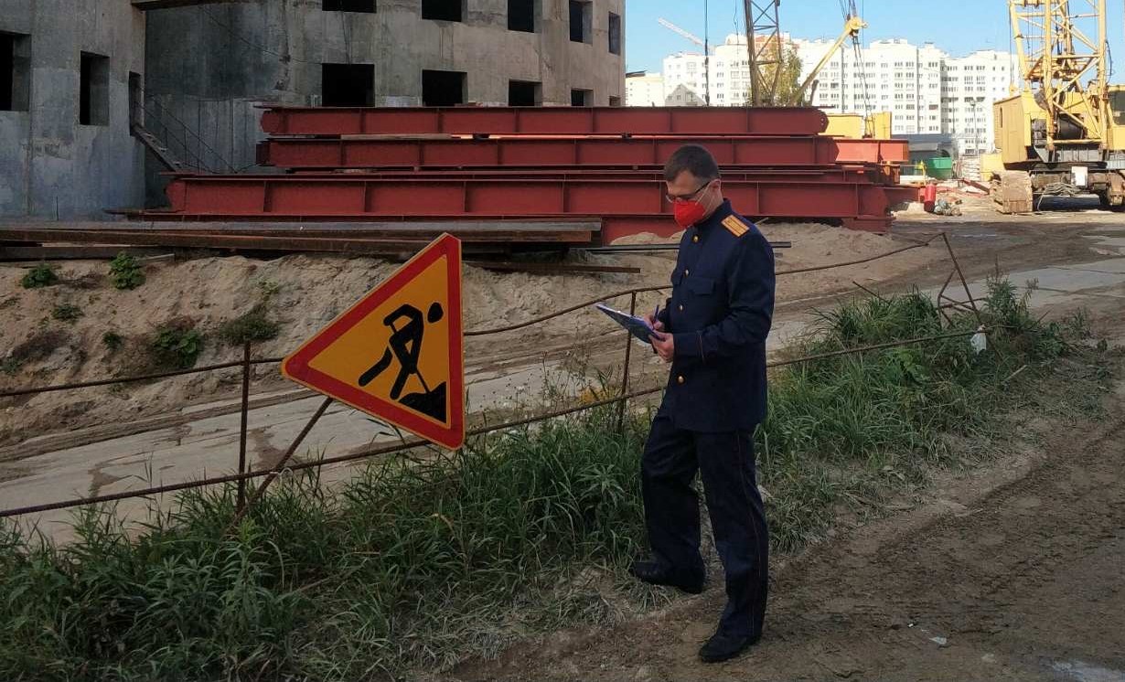 В Брянске на стройке ТРЦ «МегаГринн» насмерть разбился 35-летний монтажник