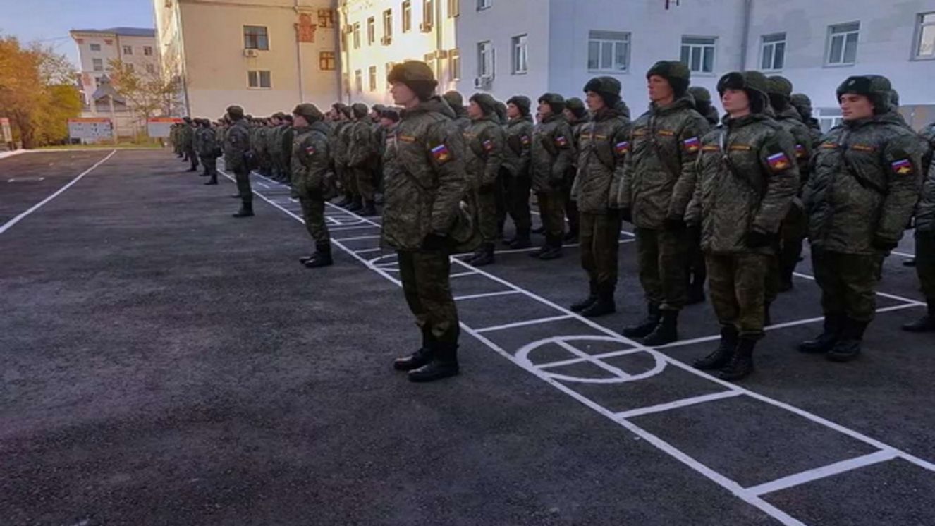 На Брянщине новобранцы проходят курс молодого бойца