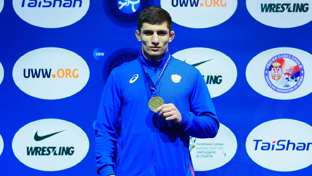 Брянский спортсмен взял «золото» на первенстве мира по вольной борьбе