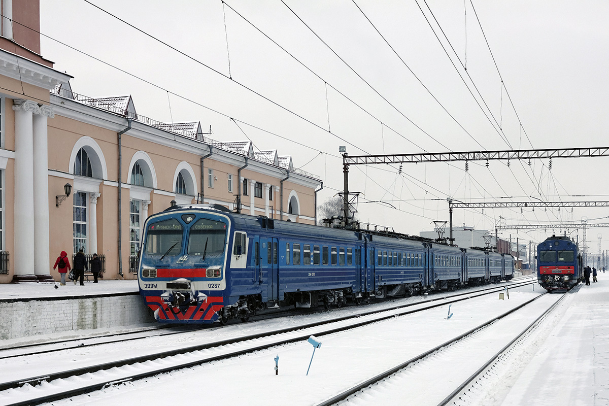 Вокзалы Брянской области приготовили к работе зимой