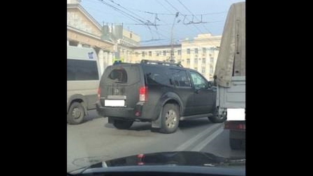 В Брянске выехавшую на встречку автомобилистку оштрафовали на 5000 рублей