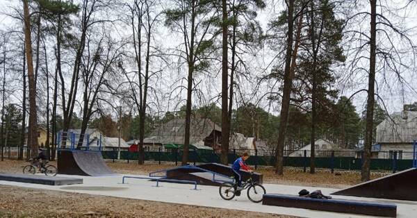 В Жуковке Брянской области открыли скейт-площадку