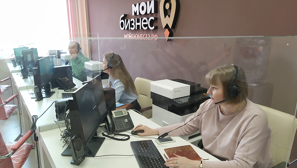 В дни ограничений в Брянске ответили на сотни звонков предпринимателей на горячую линию
