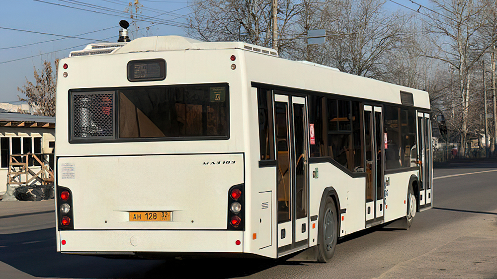 В Брянске на маршрут вышел первый автобус повышенной вместимости