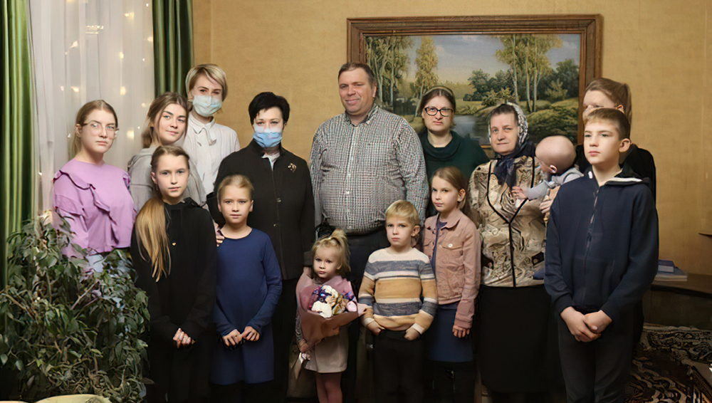 В Брянске 7 многодетных матерей получили почётный знак «Материнская слава»