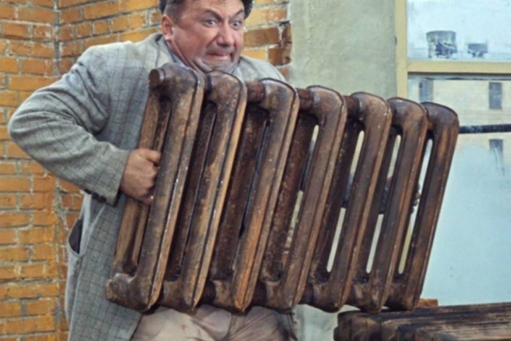 В Брянске уголовник украл 11 чугунных радиаторов