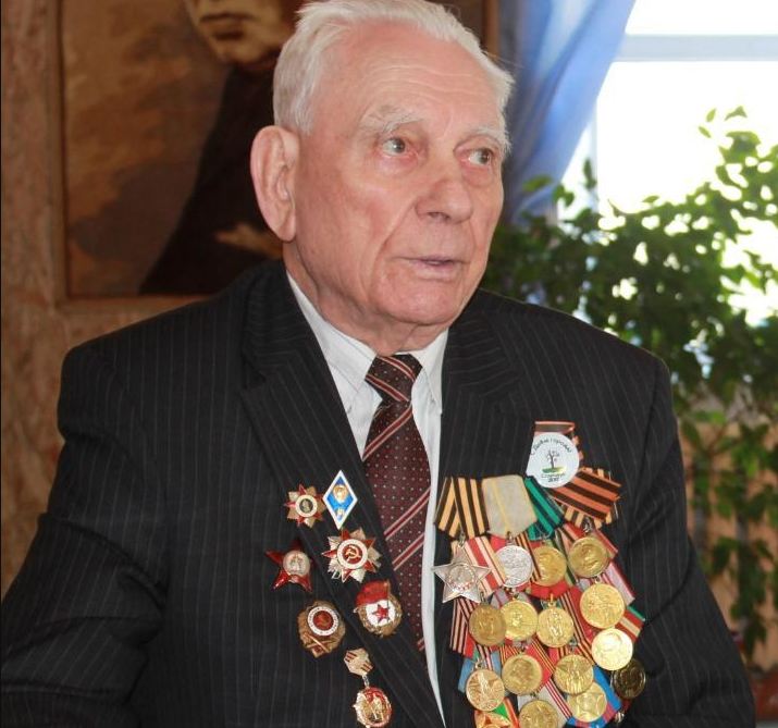 Брянский ветеран Михаил Черкай отметил 96-летие