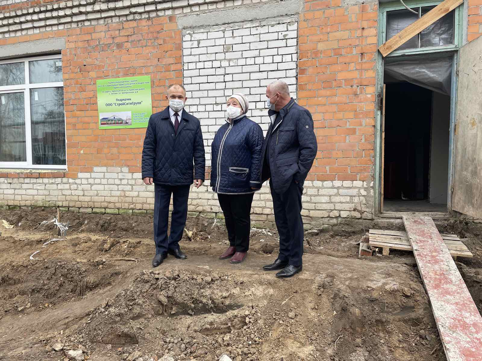 Николай Щеглов посетил строительство нового детского приюта в Бетово