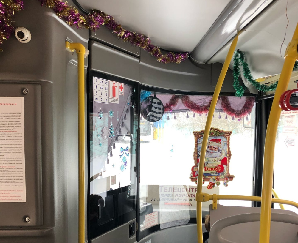 В Брянске выберут самый новогодний автобус