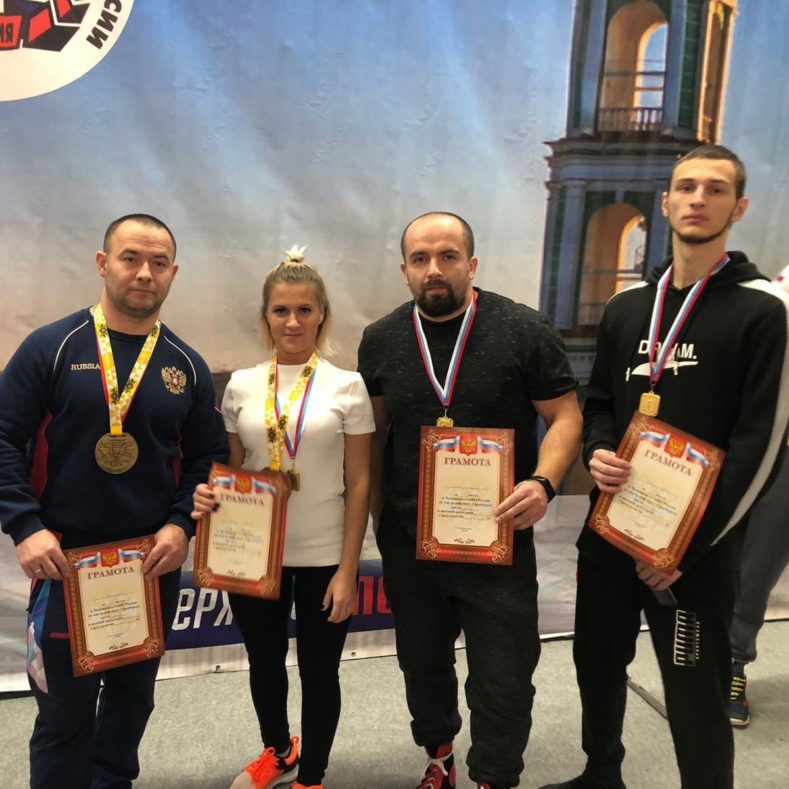Шестеро брянцев стали победителями чемпионата ЦФО по пауэрлифтингу