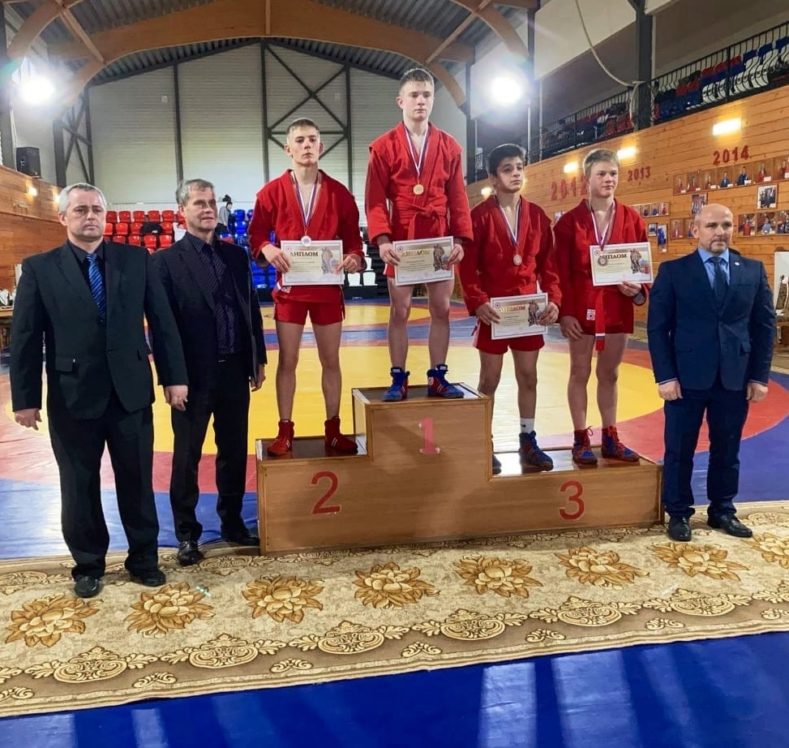 Семь медалей завоевали брянские самбисты на первенстве ЦФО в Подмосковье