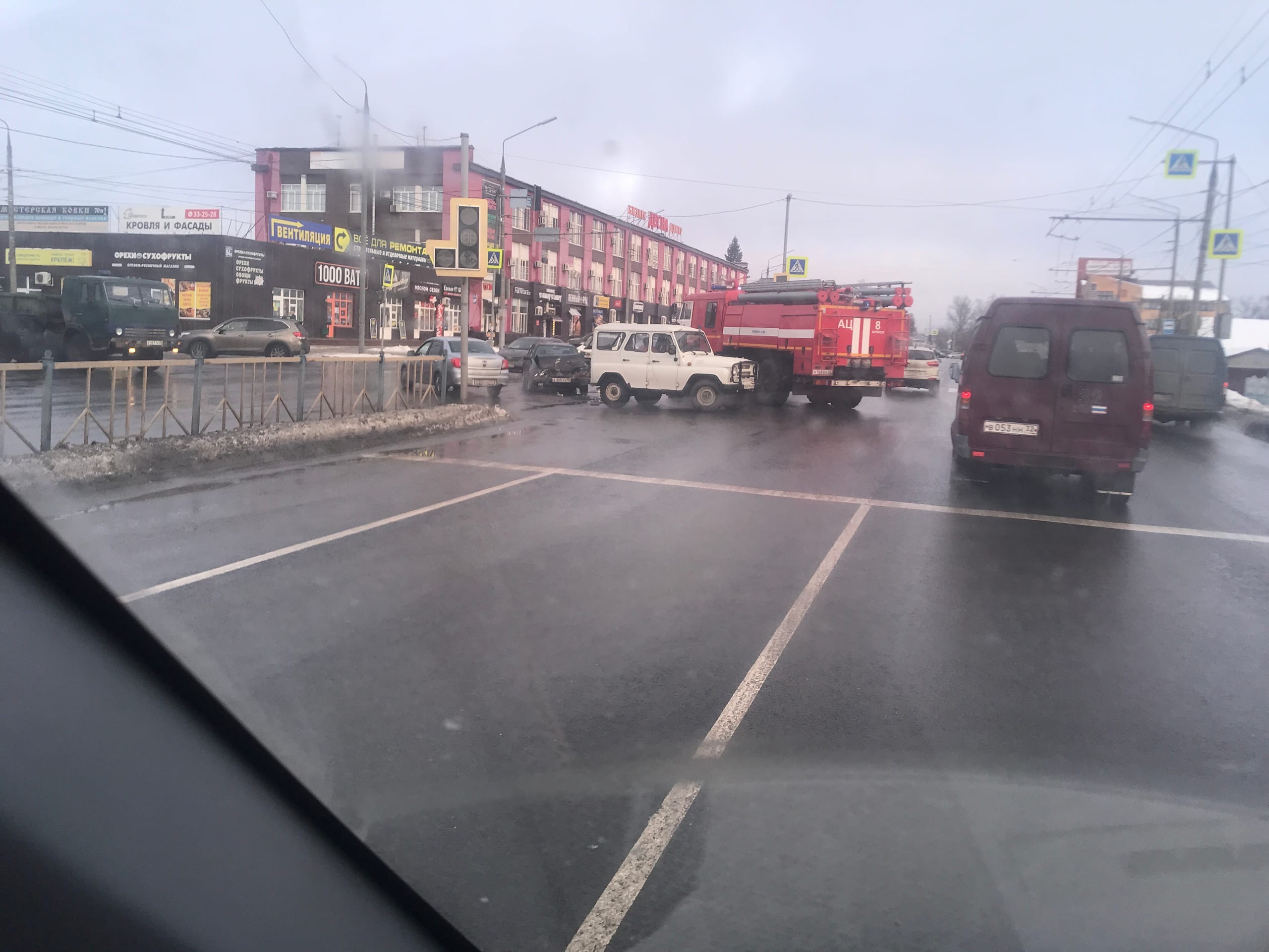 В Брянске на проспекте Станке Димитрова произошло два ДТП