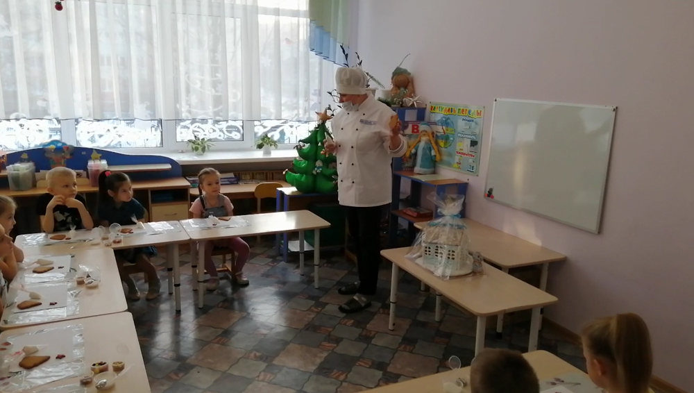 Для брянских детсадовцев военнослужащая Росгвардии провела кулинарный мастер-класс