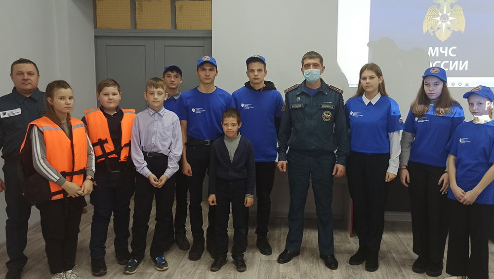 В Климовском районе школьникам рассказали о безопасности на льду