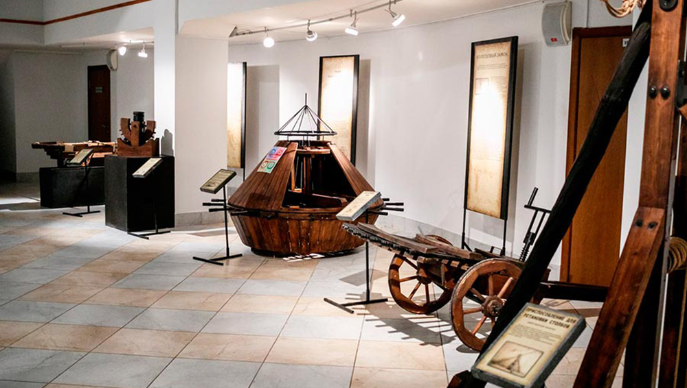 В брянском краеведческом музее открылась выставка механизмов Леонардо да Винчи