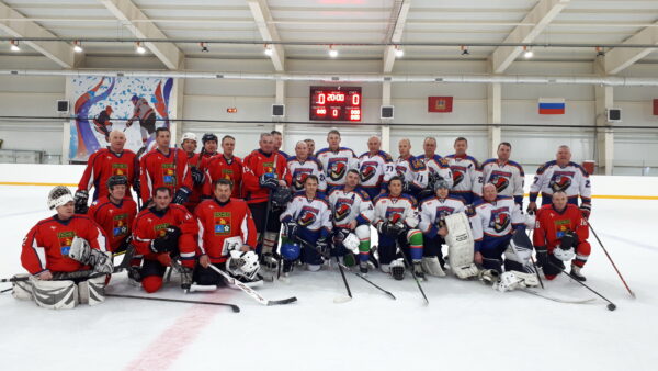 В Почепе состоялся матч «Ночной хоккейной лиги Брянской области» 50+