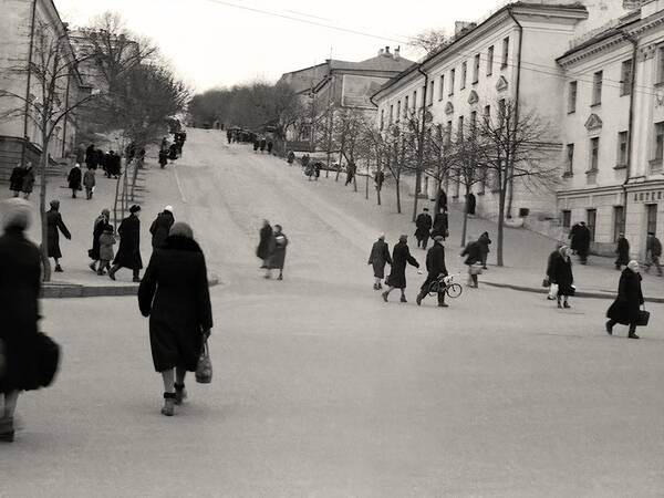 Брянцам показали ретро снимок бульвара Гагарина
