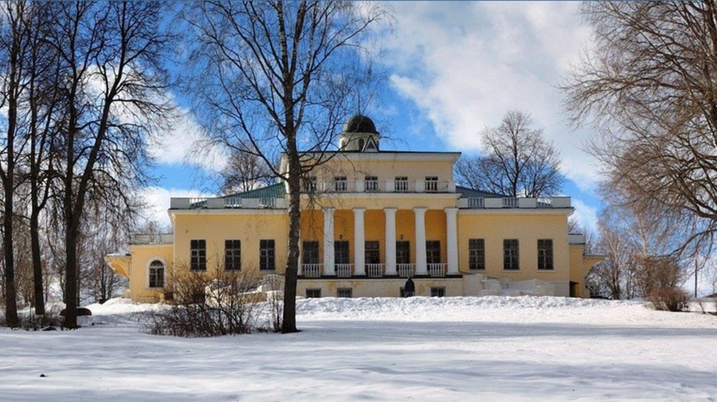 В новогодние праздники жители Брянской области могут посетить музей-заповедник «Овстуг»