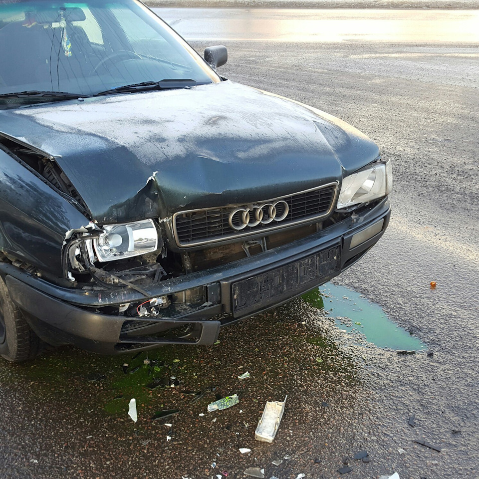 В городе Почеп Брянской области Audi 80 протаранила DAF
