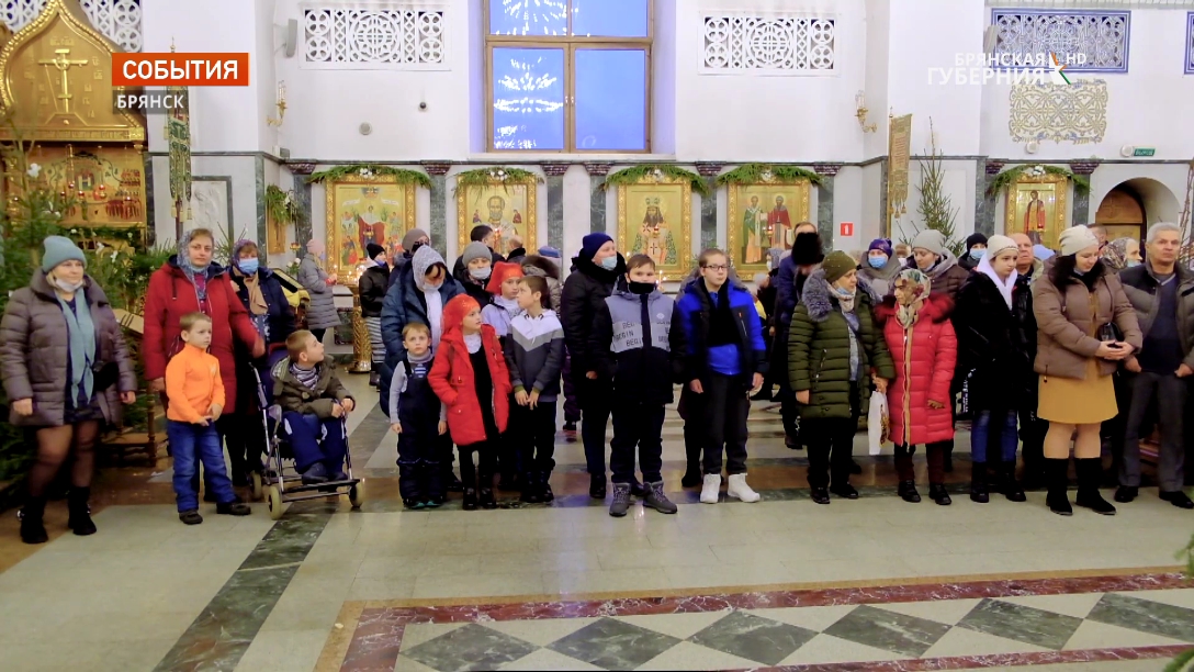 Брянские следователи присоединились ко всероссийской акции «Дари радость на Рождество»