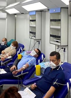 Брянские энергетики сдали около 40 литров крови в первой в этом году донорской акции