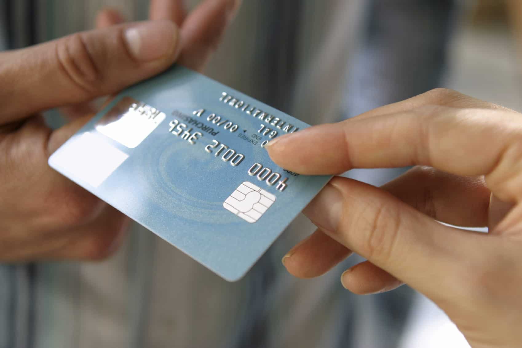 Россияне в декабре открыли рекордное количество кредитных карт