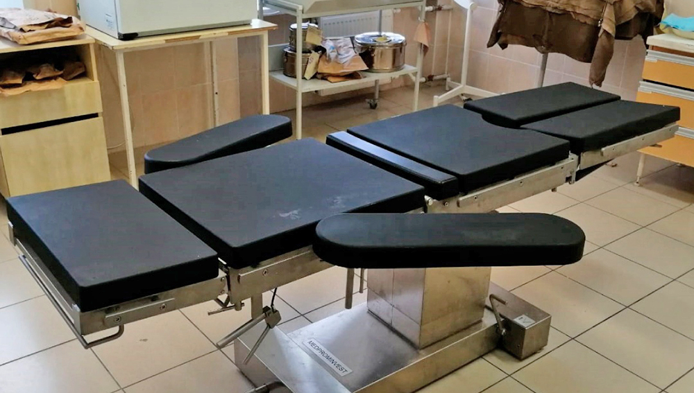 Погарская больница получила новый операционный стол