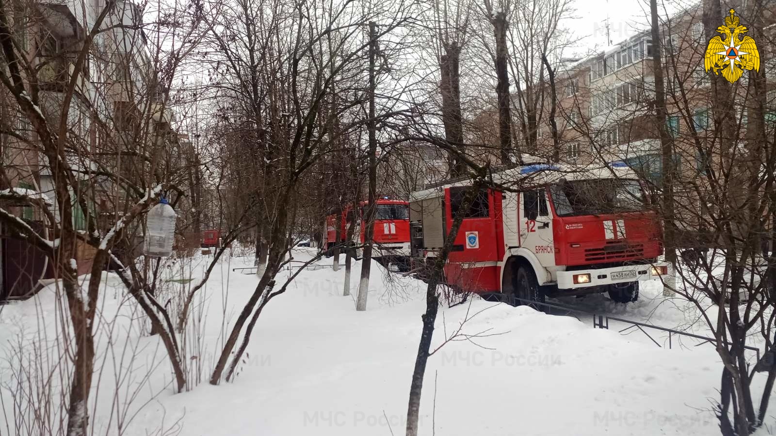 В Брянске на Донбасской при пожаре в многоквартирном доме погиб мужчина