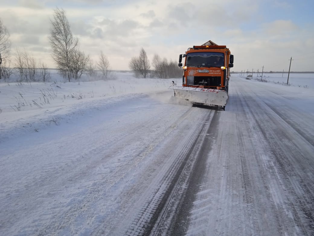 За сутки более 9 тысяч километров брянских дорог очистили от снега