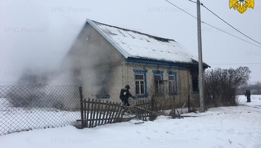 В посёлке Отрадное сгорел дом