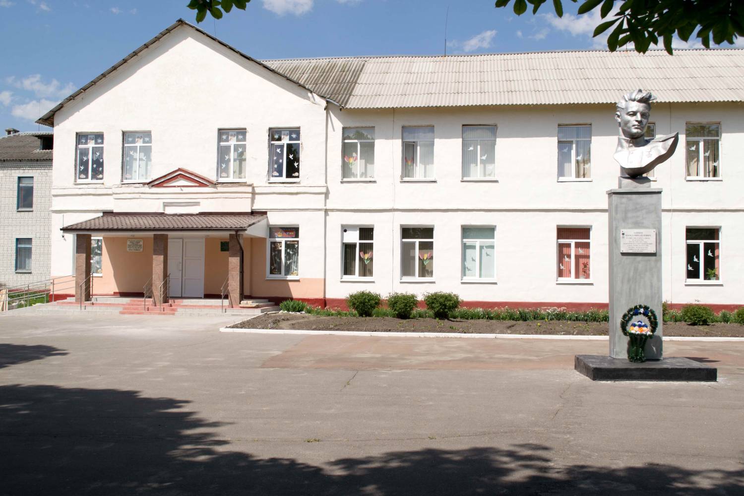 На ремонт Выгоничской школы выделили 36 миллионов рублей