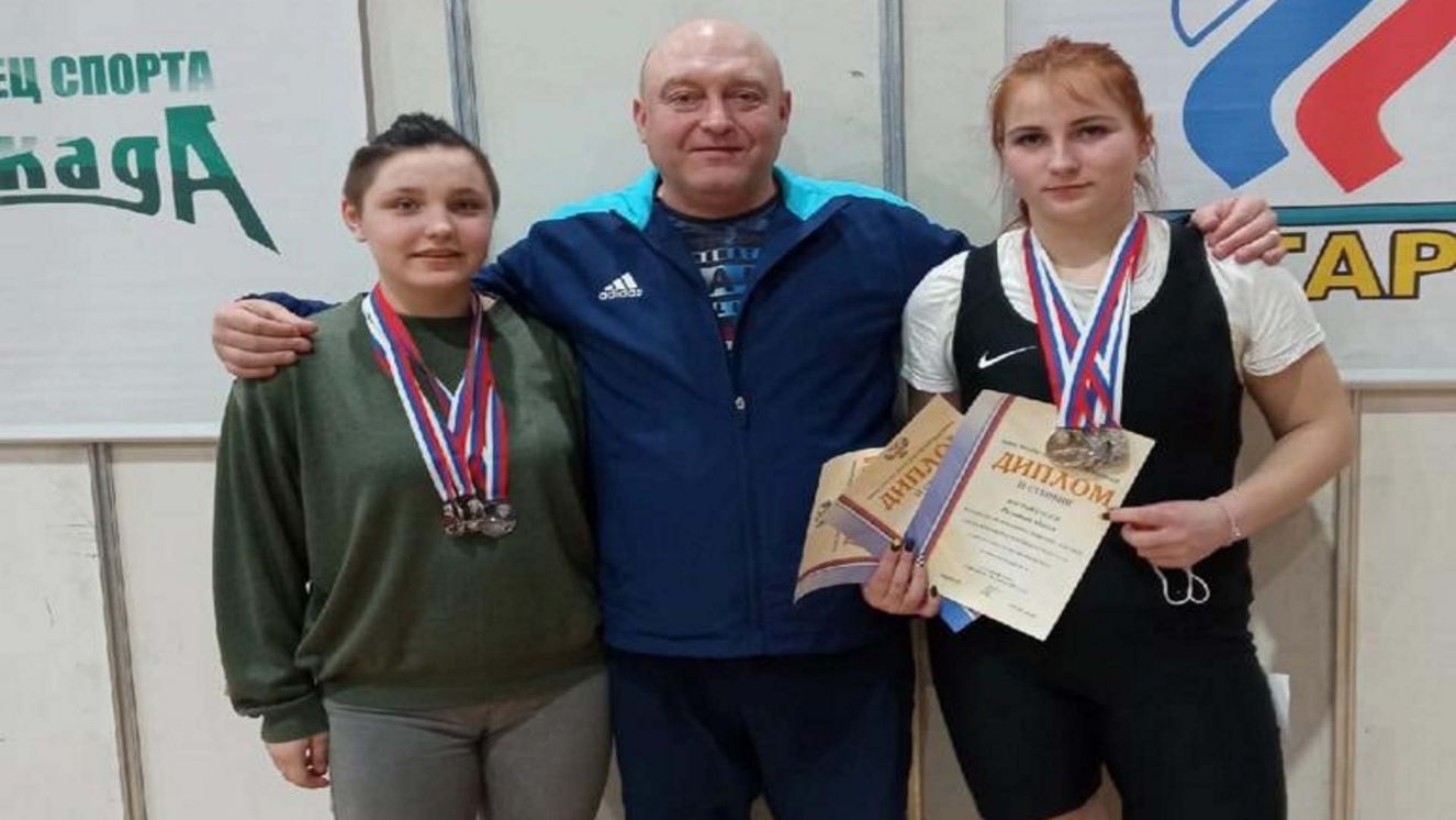 Брянская спортсменка стала второй на Первенстве России по тяжелой атлетике