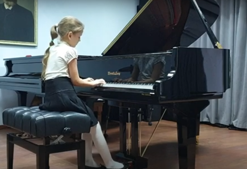 Юные музыканты выступили на IV Брянском открытом областном конкурсе «От классики до современности»