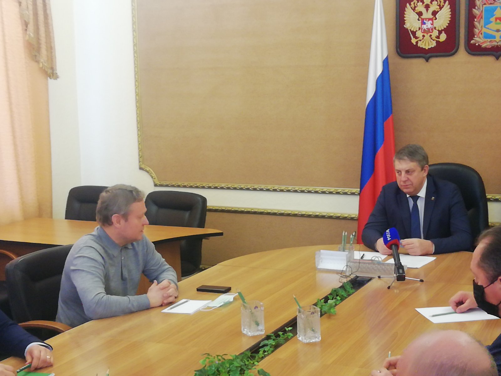 Брянский губернатор Александр Богомаз встретился с гендиректором компании «Эндофарм»