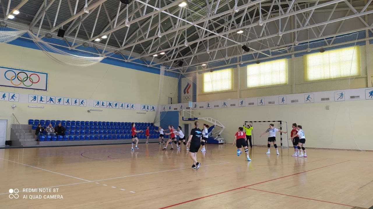 Гандболистки брянского «Сокола» в домашнем матче сыграли вничью с «Ладой» из Тольятти