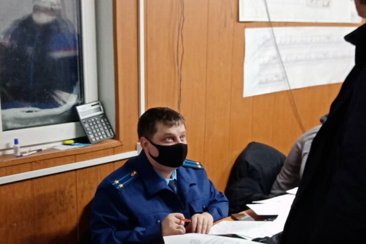 В Брянске работника уволили без зарплаты за 8 месяцев