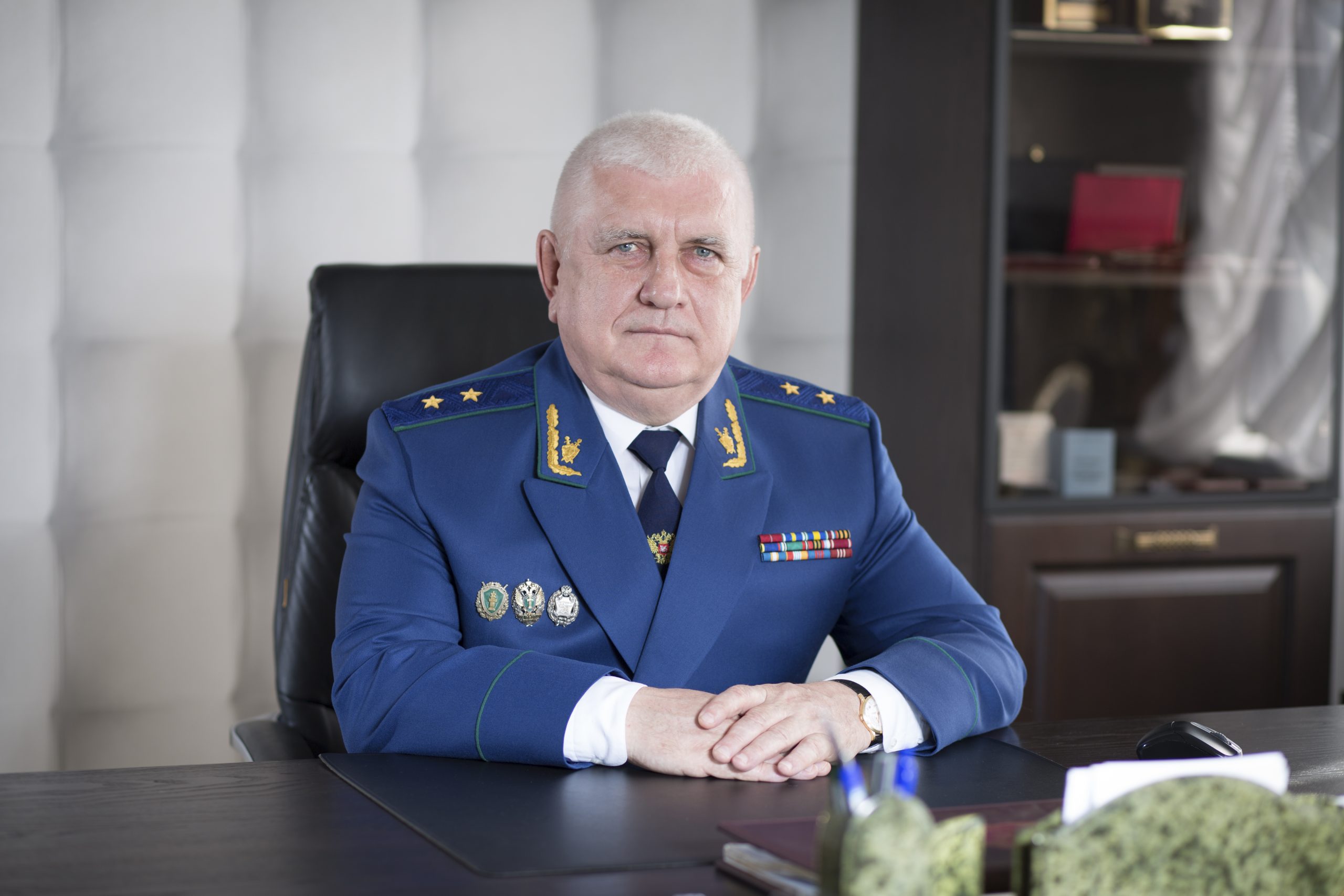 Прокурор Брянщины Александр Войтович поздравил земляков с Днем защитника Отечества