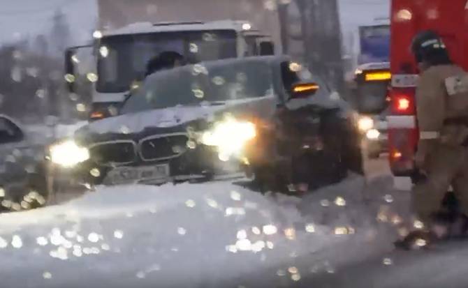 В Брянске лихач на BMW попал в ДТП в Фокинском районе