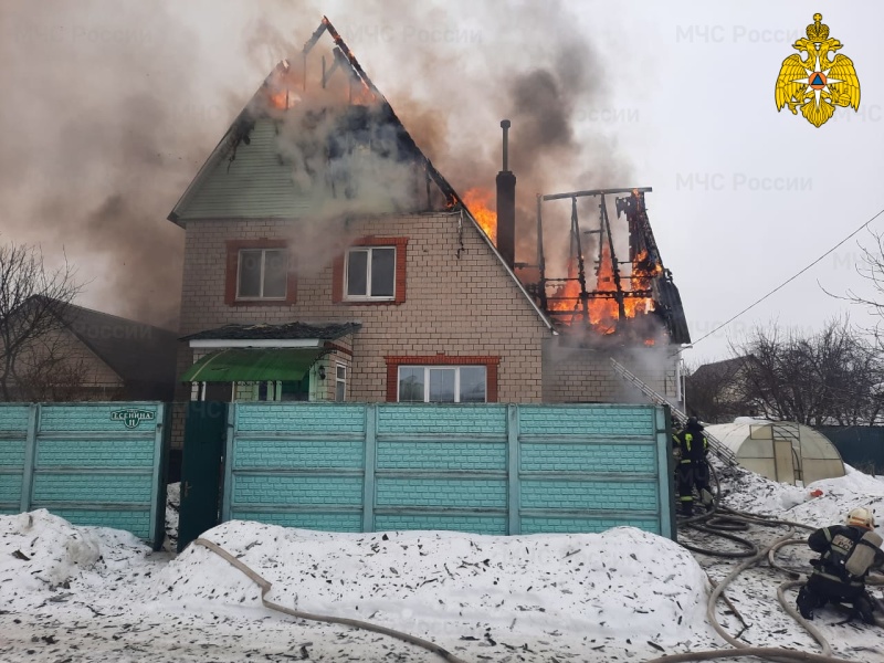 В брянском поселке Супонево сгорел жилой дом