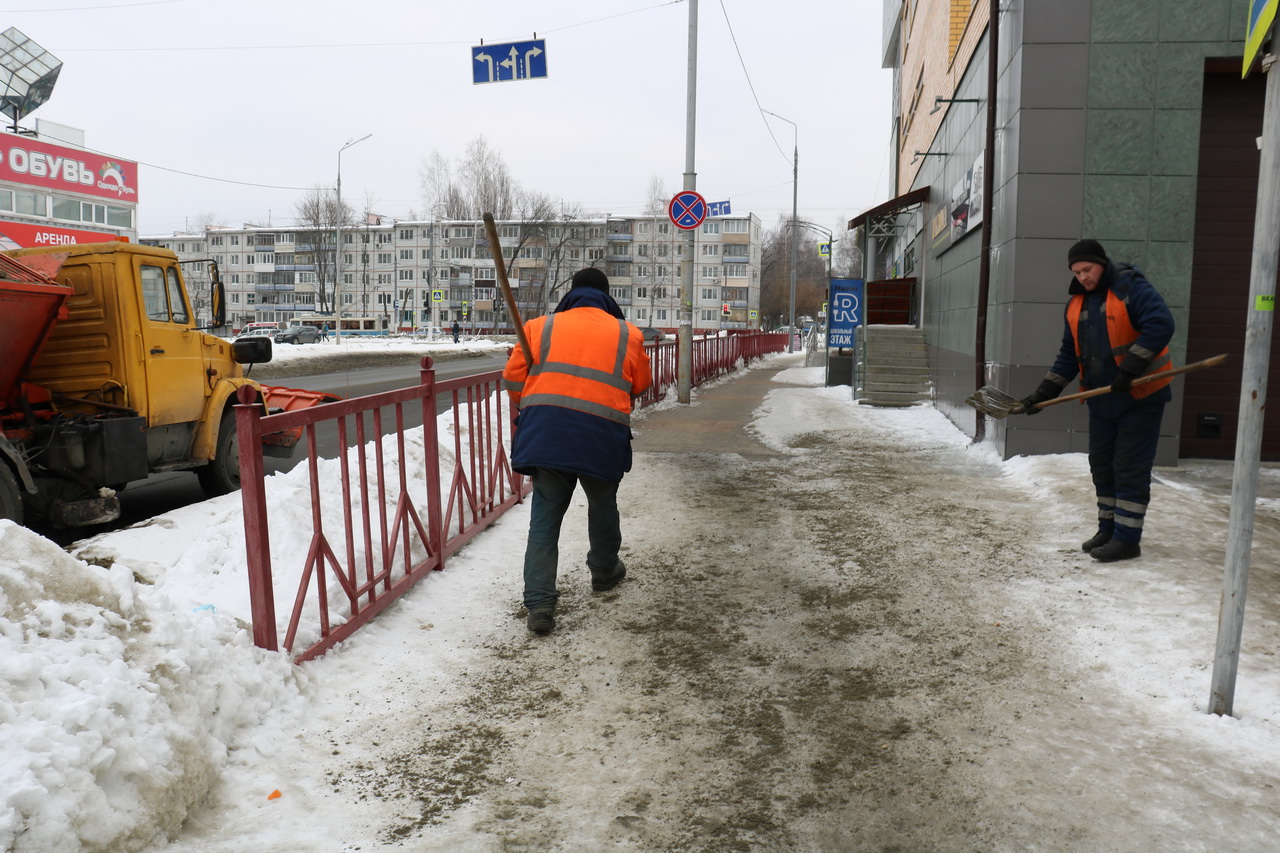 В Клинцах накажут ответственные службы за гололед на дорогах