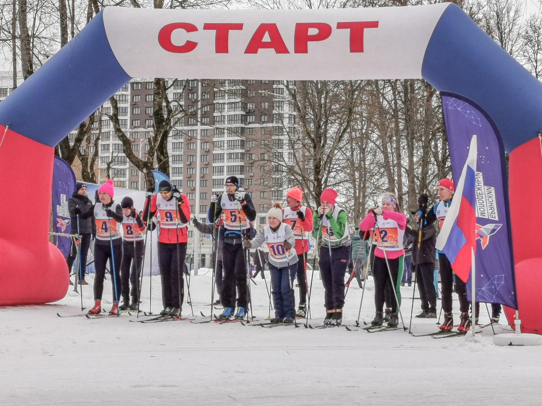 В Брянске прошла вечерняя лыжная гонка имени Лапонова