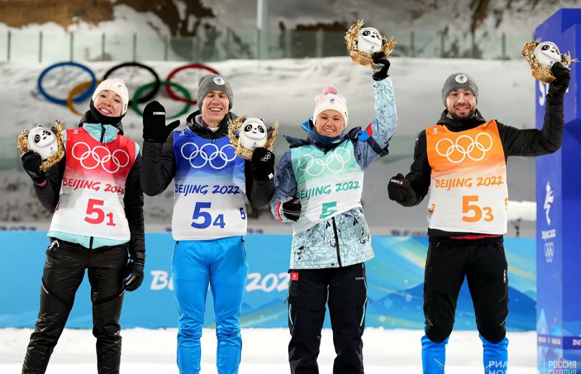 Сборная России по биатлону завоевала бронзу смешанной эстафеты на Олимпиаде в Пекине