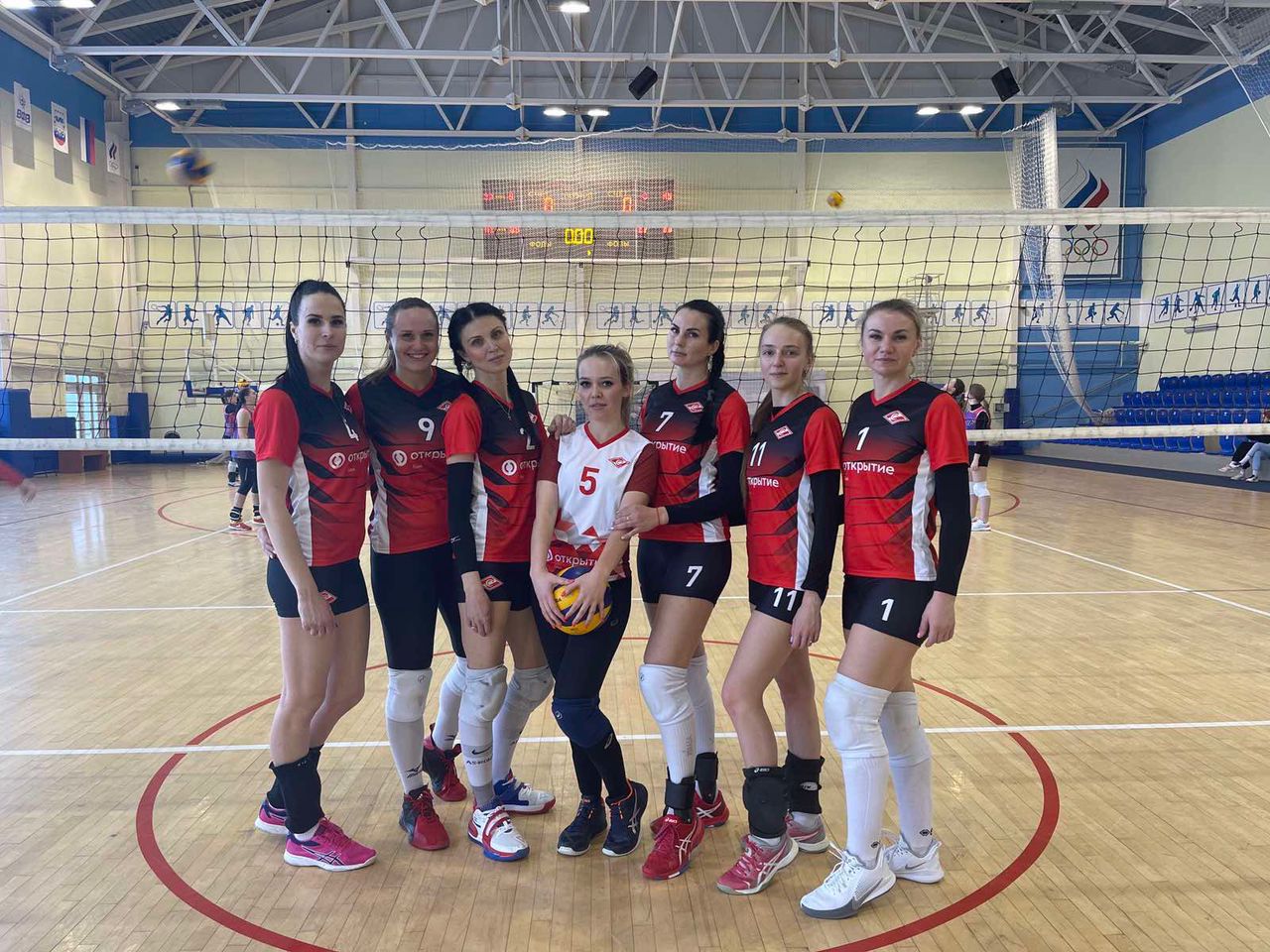 В Брянске возобновился чемпионат области по волейболу