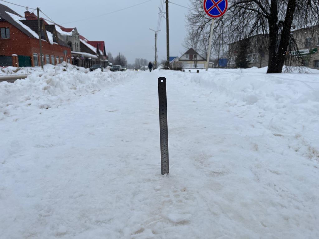 Автоинспекторы проверили зимнее состояние дорог в Дубровском районе