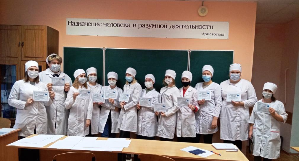 100 студентов Брянского медколледжа стали волонтерами проекта