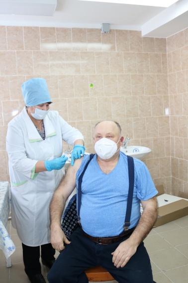 В Пигаревском ФАПе Комаричского района вакцинируют от коронавируса жителей трех населенных пунктов