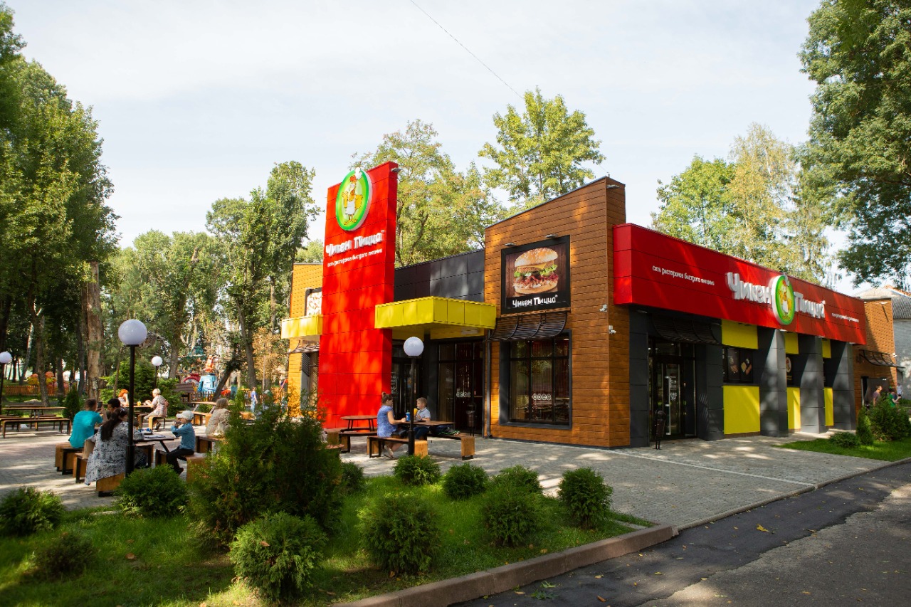 Сеть «Чикен Пицца» готова заместить McDonald's на брянском рынке