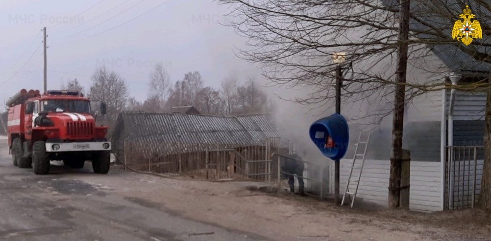 Три пожарных расчета выезжали на тушение пожара в Унечском районе Брянщины