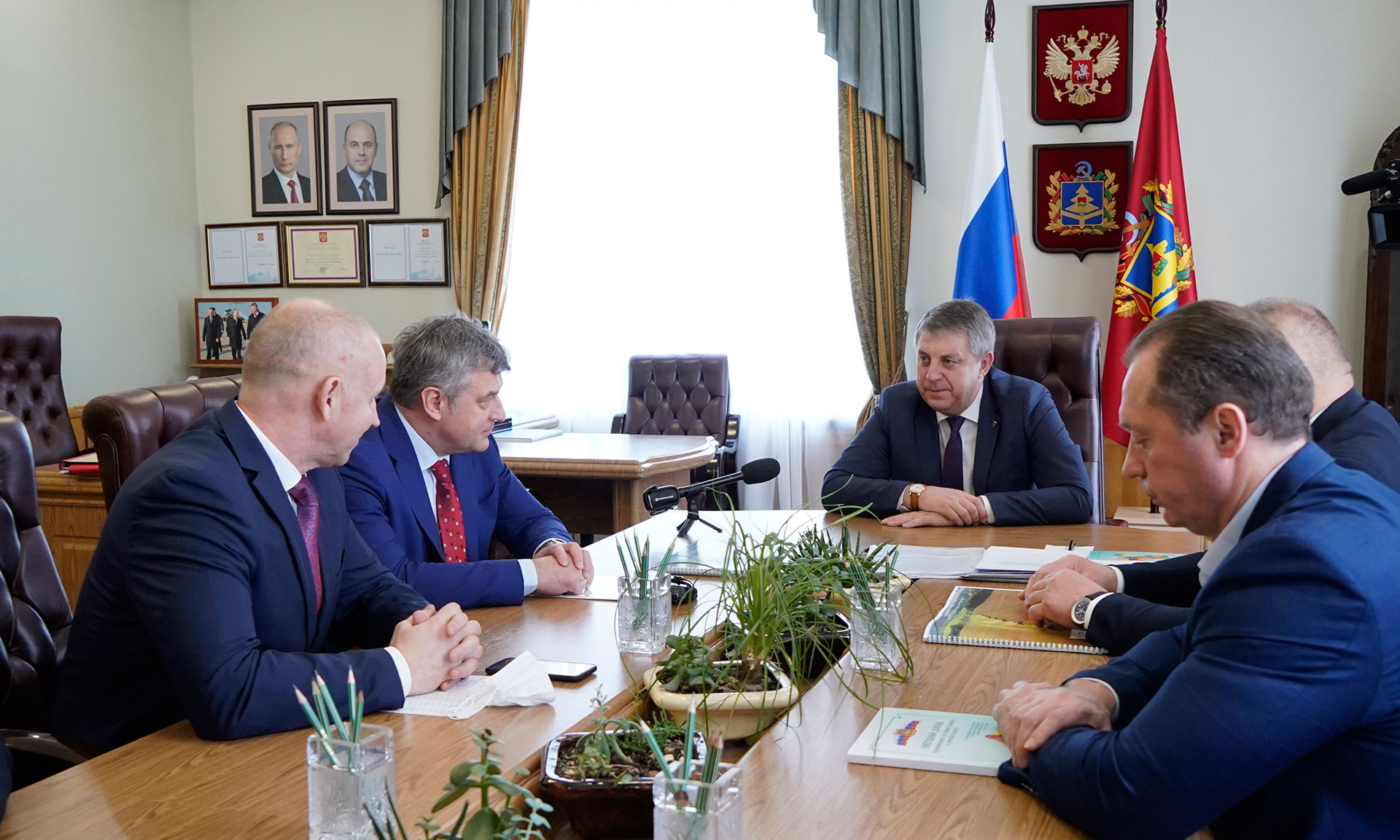 Брянский губернатор встретился с новым директором «Бежицкой стали»