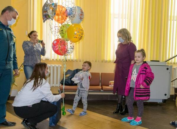 В Брянской области мальчика из Донбасса поздравили с днём рождения